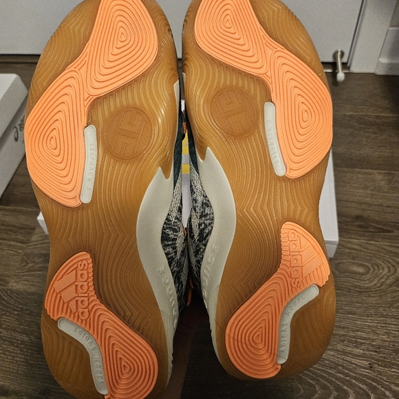 Harden Stepback 3 SZ10 - Picture 4 of 5